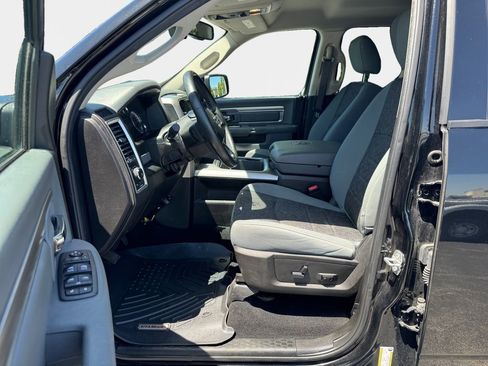 Used 2019 RAM 1500 Big Horn AWD/4WD image 12