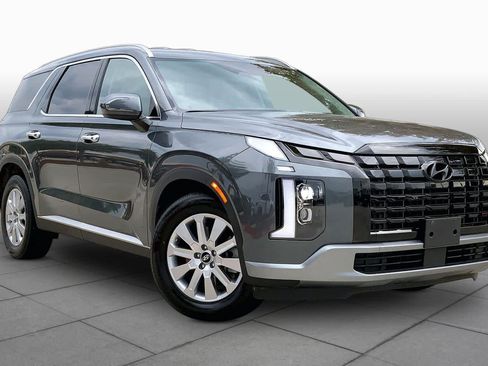 Certified 2025 Hyundai Palisade SEL FWD image 3