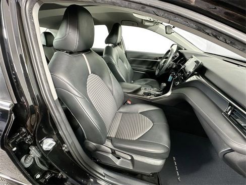 Used 2021 Toyota Camry SE image 26