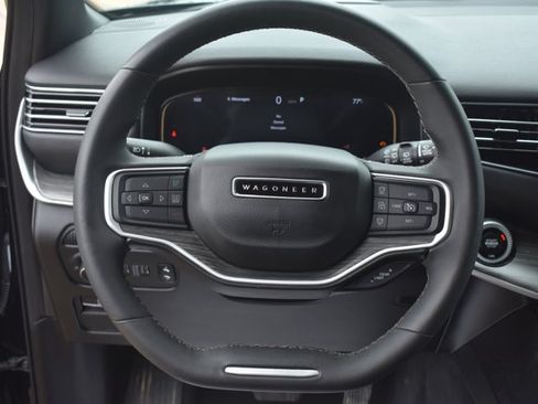 Used 2024 Jeep Wagoneer Series III AWD/4WD image 20