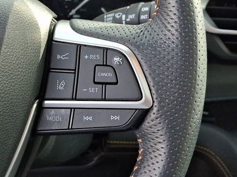 Used 2024 Toyota Sienna XLE Woodland Edition image 29