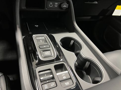 New 2025 Honda Pilot Touring image 20