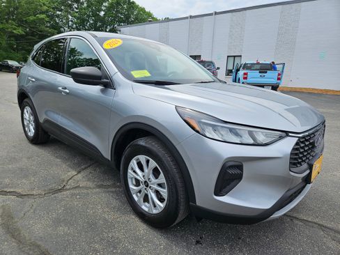 Certified 2024 Ford Escape Active AWD/4WD image 3