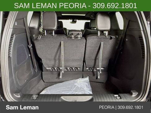 New 2027 Chrysler Pacifica Limited w/ Family Tech Group FWD image 27