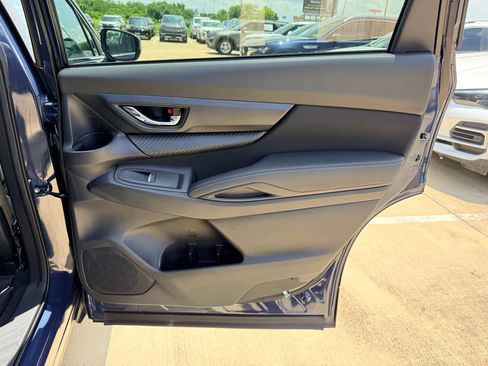 Used 2023 Subaru Ascent Premium w/ Convenience Package AWD/4WD image 15