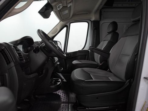 Used 2025 RAM ProMaster 2500 w/ Convenience Group FWD image 7