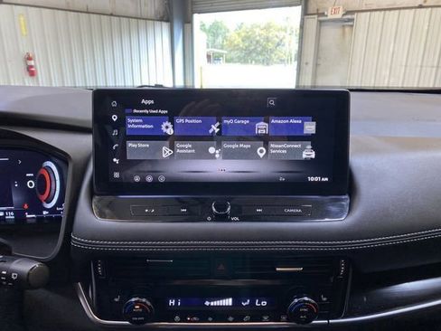 Used 2025 Nissan Rogue SL FWD image 41
