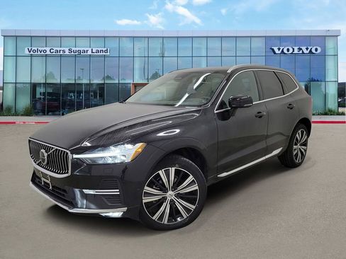 Certified 2023 Volvo XC60 B5 Plus w/ Climate Package image 1