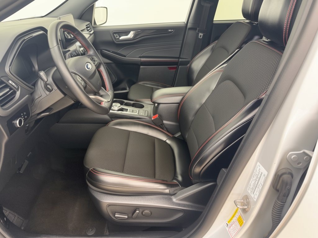 Used 2025 Ford Escape ST-Line FWD image 5