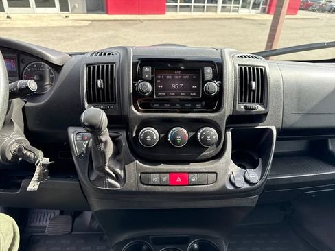 Used 2021 RAM ProMaster 2500 w/ Convenience Group FWD image 22
