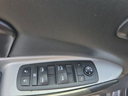 Used 2020 Dodge Journey SE w/ SE Popular Equipment Group FWD image 22