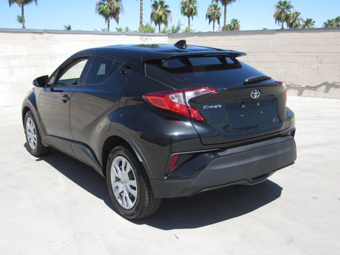 Used 2021 Toyota C-HR LE FWD image 6
