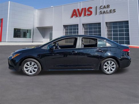 Used 2025 Toyota Corolla LE image 10