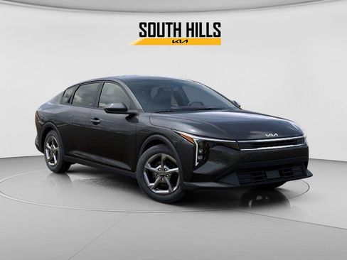 New 2026 Kia K4 LXS FWD image 8