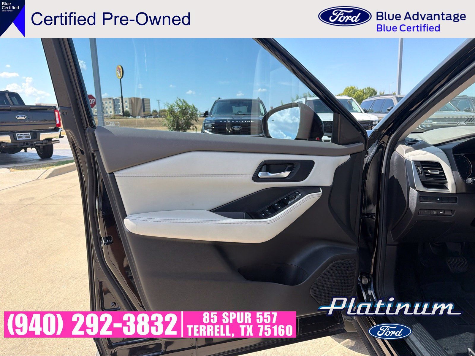 Used 2023 Nissan Rogue SV w/ SV Premium B Package FWD image 13