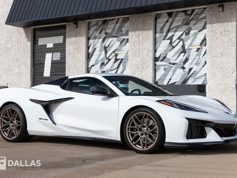 Used 2023 Chevrolet Corvette Z06 image 20