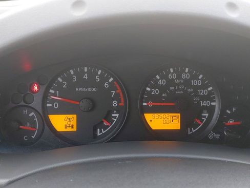 Used 2012 Nissan Xterra X AWD/4WD image 31