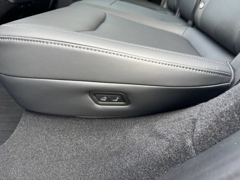Used 2026 Tesla Model Y 2WD image 23