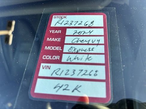 Used 2024 Chevrolet Express 2500 Work Van w/ Driver Convenience Package image 5