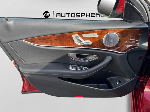 Used 2017 Mercedes-Benz E 300 4MATIC image 14