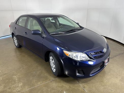 Used 2011 Toyota Corolla LE FWD image 7