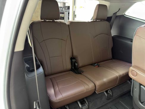 Used 2021 Buick Enclave Avenir w/ Avenir Technology Package FWD image 13