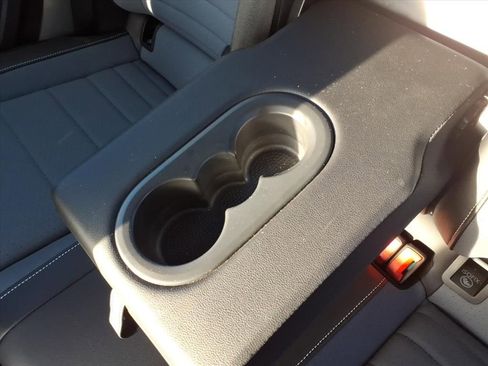 New 2025 Volkswagen Jetta SE image 28