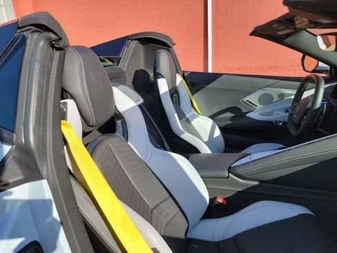 Used 2023 Chevrolet Corvette Stingray Preferred Conv w/ 2LT image 21