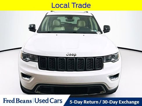 Used 2017 Jeep Grand Cherokee Limited AWD/4WD image 2