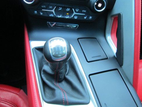 Used 2014 Chevrolet Corvette Stingray Z51 2dr Coupe w/ 3LT Preferred Equipment Group image 21