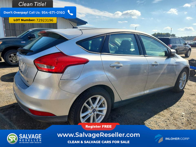 Used 2018 Ford Focus SE w/ Cold Weather Package FWD image 4
