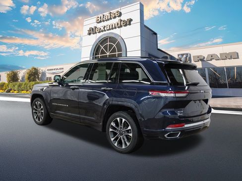 Used 2023 Jeep Grand Cherokee Overland image 9