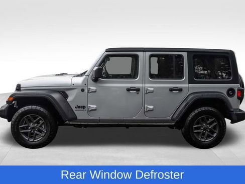 Used 2024 Jeep Wrangler Unlimited Sport AWD/4WD image 12