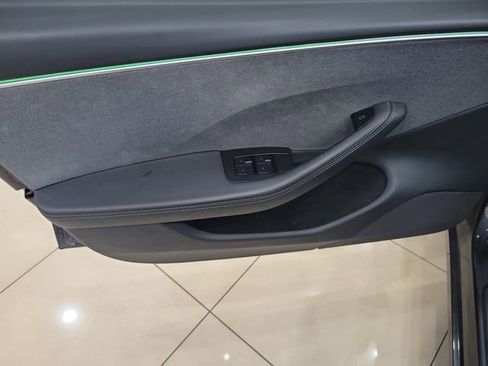 Used 2025 Tesla Model 3 Long Range image 13
