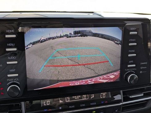 Used 2023 Toyota Sienna XLE FWD image 22