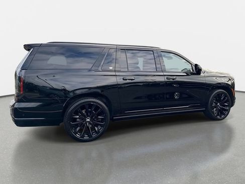 Certified 2026 Cadillac Escalade ESV Sport w/ LPO, ONYX Package AWD/4WD image 7