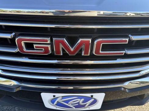 Used 2024 GMC Terrain SLT AWD/4WD image 31