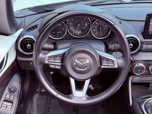 Used 2023 MAZDA MX-5 Miata Grand Touring RWD image 22