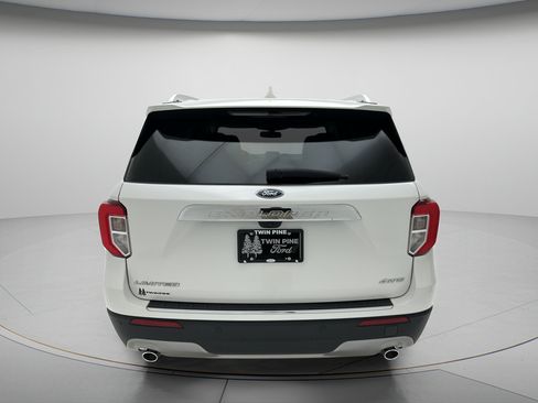 Used 2023 Ford Explorer Limited w/ Limited Technology Package AWD/4WD image 4