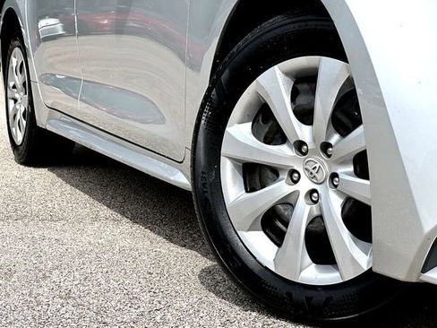 Used 2023 Toyota Corolla LE FWD image 2