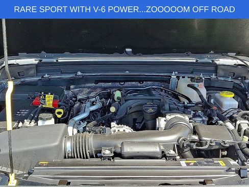 Used 2024 Jeep Wrangler Unlimited Sport AWD/4WD image 28
