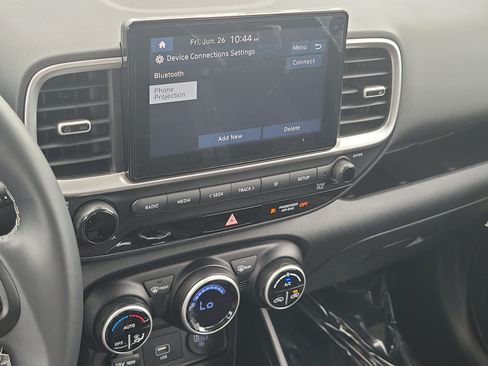 Used 2021 Hyundai Venue SEL FWD image 26