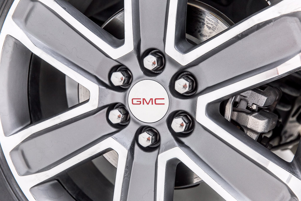 Used 2019 GMC Acadia Denali w/ Technology Package FWD image 38