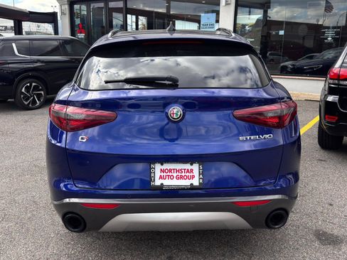 Used 2022 Alfa Romeo Stelvio Ti image 5