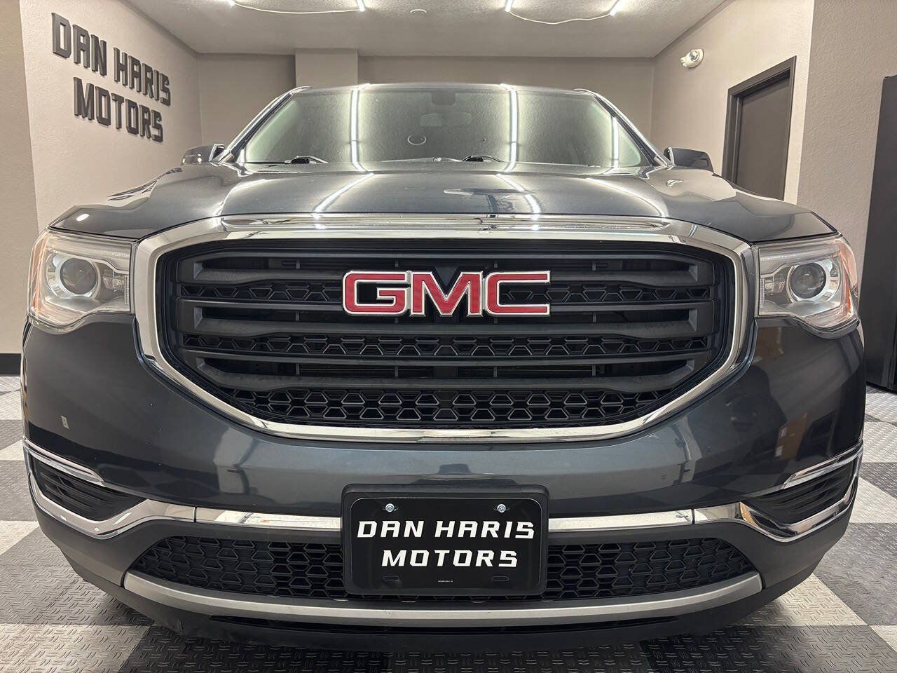 Used 2019 GMC Acadia SLE w/ LPO, Floor Liner Package FWD image 3