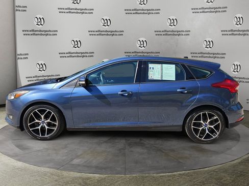 Used 2018 Ford Focus SEL FWD image 2