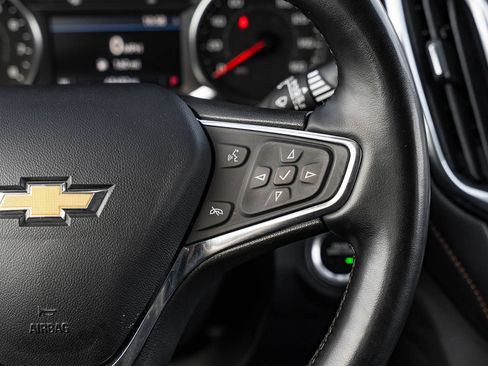 Used 2023 Chevrolet Equinox Premier AWD/4WD image 25