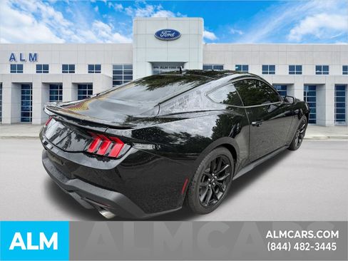 Used 2025 Ford Mustang GT RWD image 6