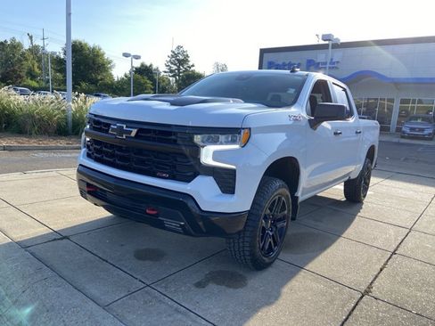 Used 2023 Chevrolet Silverado 1500 LT Trail Boss w/ Protection Package AWD/4WD image 4