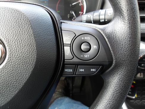 Used 2023 Toyota RAV4 XLE FWD image 16